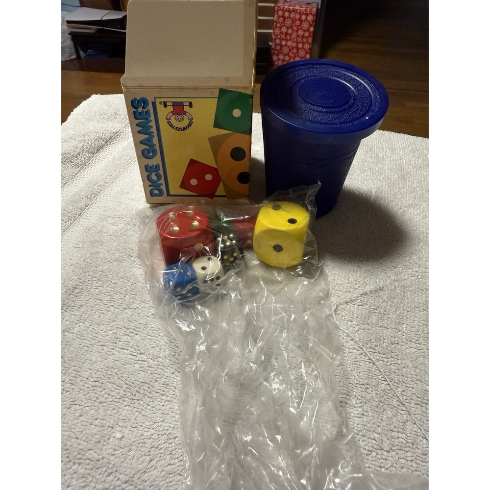 Vintage‎ 1984 Discovery Toys Dice Game Set